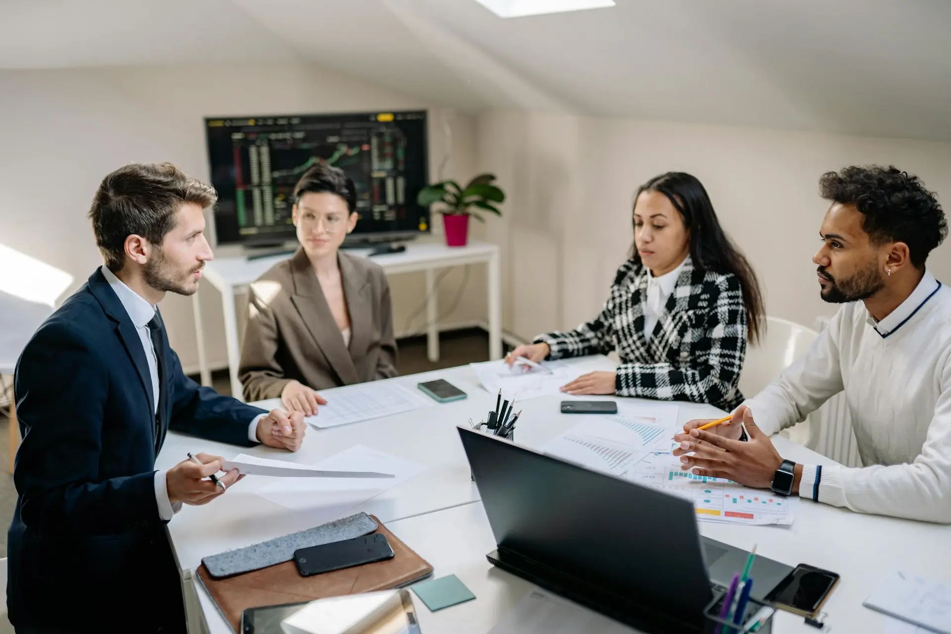 Comparing 1-800Accountant to a local dedicated bookkeeper for a Pittsburgh area business